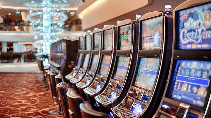 Layar aplikasi mobile patungtoto menampilkan meja Baccarat